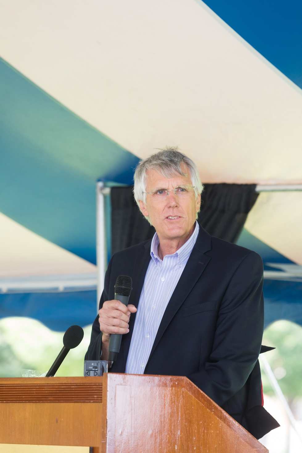 headshot Mark Zumberge